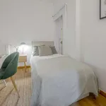 Rent a room of 120 m² in madrid