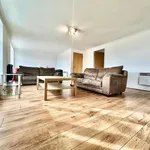 Rent 3 bedroom flat in Leeds