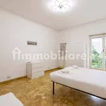 Rent 4 bedroom apartment of 100 m² in Genoa