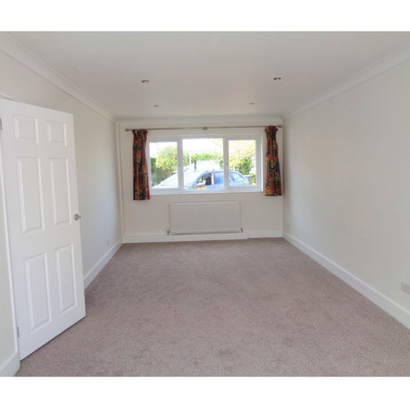 Detached house to rent in Foxglove Close, Basingstoke, Hampshire RG22 Buckskin