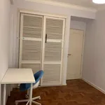 Rent a room in lisbon