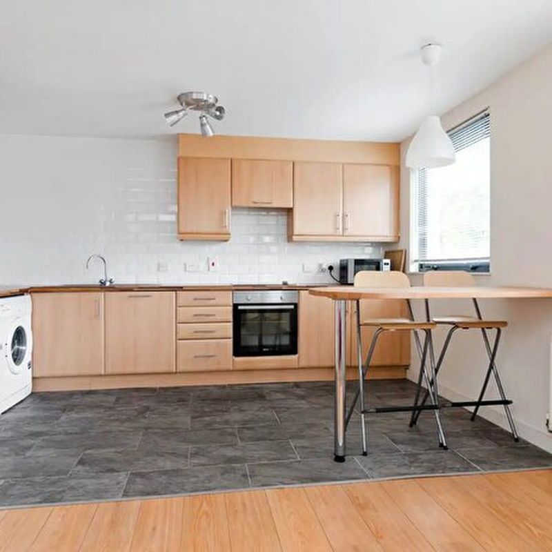 2 Bedroom Apartment To Rent In Queens Square, Belfast, BT1