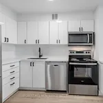 4 bedroom apartment of 699 sq. ft in Toronto