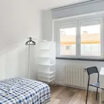 Rent a room in lisbon