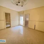 Affitto 3 camera appartamento di 86 m² in Palermo