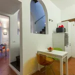 Rent 2 bedroom apartment of 92 m² in florence