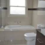 Rent 2 bedroom house in Reservoir