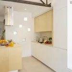 Rent 4 bedroom apartment of 85 m² in Valencia