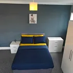 Rent 7 bedroom house in East Midlands