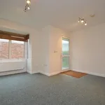 Flat to rent in Cross Lanes, Guildford GU1