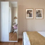 Rent a room in lisbon