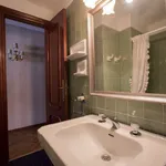 Rent a room of 150 m² in valencia