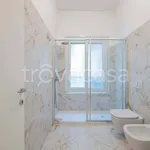 Rent 1 bedroom apartment of 50 m² in Milano