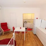 Rent 1 bedroom apartment in Montreal