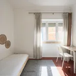 Rent 7 bedroom apartment in Lisbon