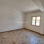 Rent 4 bedroom apartment of 90 m² in Reggio di Calabria