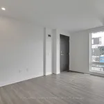 Rent 5 bedroom apartment of 83 m² in Toronto