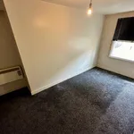 Rent 2 bedroom flat in Wakefield