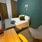 Rent a room of 300 m² in Madrid