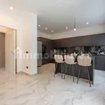 Rent 5 bedroom house of 380 m² in Rome