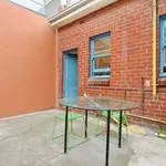 Rent 1 bedroom apartment in Melbourne