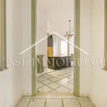 Rent 5 bedroom apartment of 181 m² in Rome