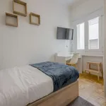 Rent a room of 120 m² in madrid