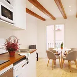 Rent a room of 75 m² in Barcelona