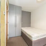 Rent 4 bedroom house in Leeds