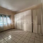 Affitto 10 camera appartamento di 212 m² in Catania