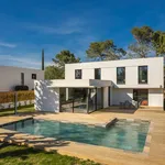 Rent 5 bedroom house of 200 m² in Valbonne