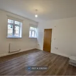 Rent 2 bedroom flat in East Midlands