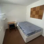 Rent 4 bedroom house in Wales