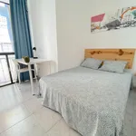 Rent 4 bedroom apartment in Seville