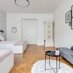 Pronajměte si 1 ložnic/e byt o rozloze 55 m² v Prague