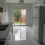 Rent 1 bedroom apartment of 62 m² in Mississauga (East Credit)