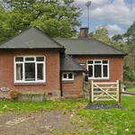 Rent 2 bedroom house in Woking