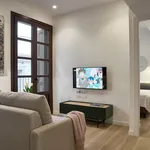 Rent 4 bedroom apartment of 50 m² in Barcelona