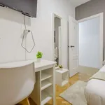 Rent a room of 200 m² in madrid