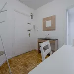 Rent a room of 120 m² in madrid