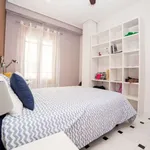 Rent a room of 120 m² in valencia