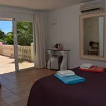 Rent 5 bedroom house in Cala Llonga