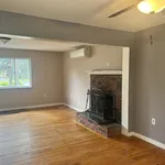 Rent 2 bedroom apartment in West Babylon