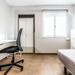 Rent a room of 85 m² in valencia