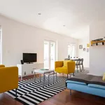 Rent 4 bedroom apartment of 75 m² in Lisboa