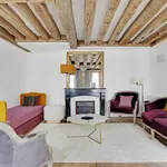 Rent 1 bedroom apartment of 700 m² in Paris