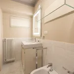 Rent 2 bedroom apartment of 100 m² in Florence