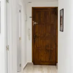 Rent 4 bedroom apartment in Valencia