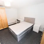 Rent 6 bedroom house in Leeds