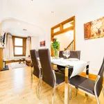 Rent 3 bedroom apartment of 1200 m² in London